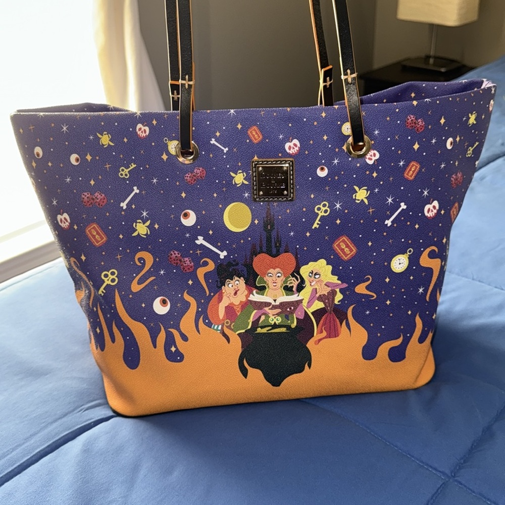 RARE Disney Dooney & Bourke Hocus Pocus Shoulder Tote Bag!! - Picture 3 of 16